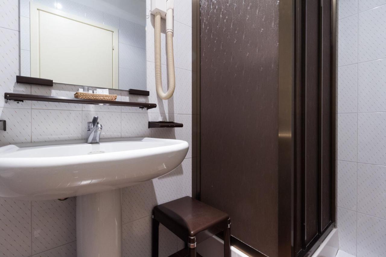 Park Hotel Villa Salzea Trofarello Kültér fotó