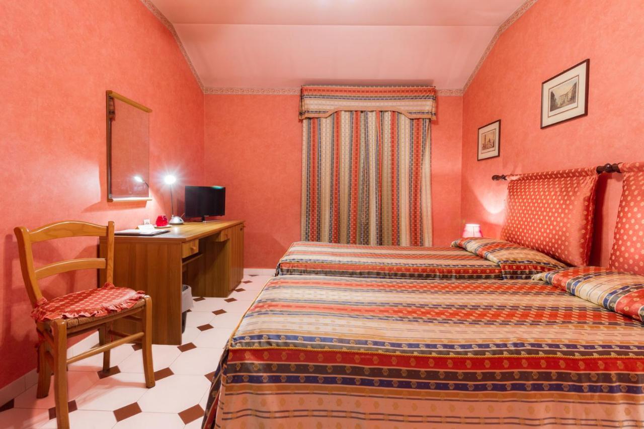 Park Hotel Villa Salzea Trofarello Kültér fotó