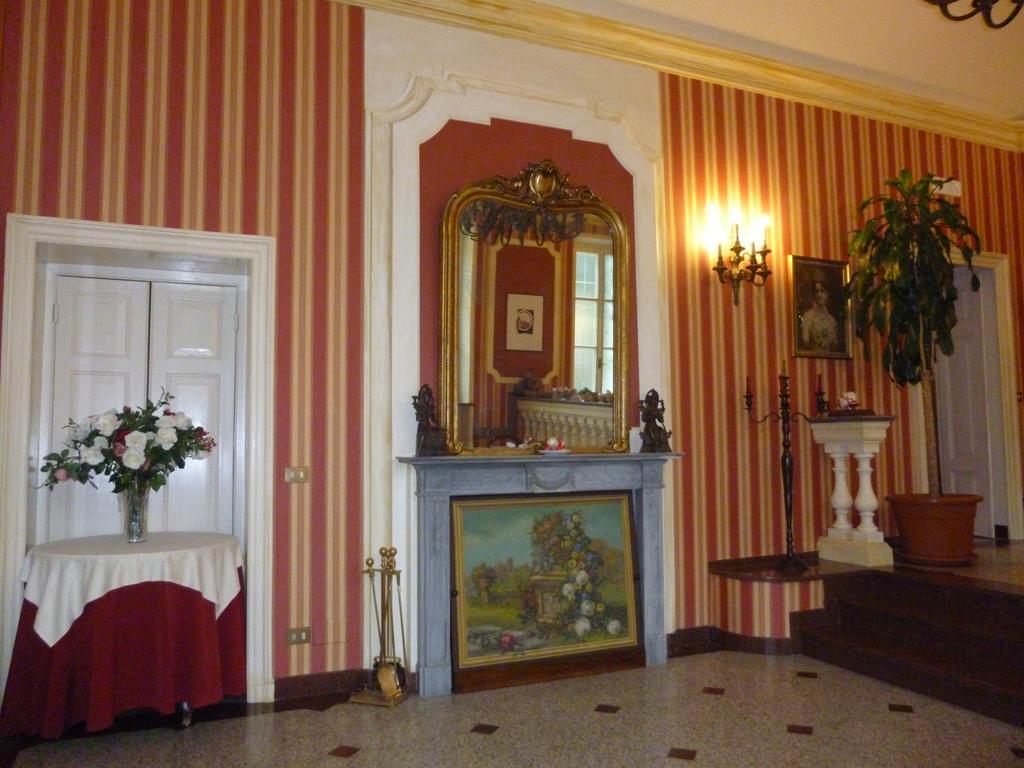 Park Hotel Villa Salzea Trofarello Kültér fotó
